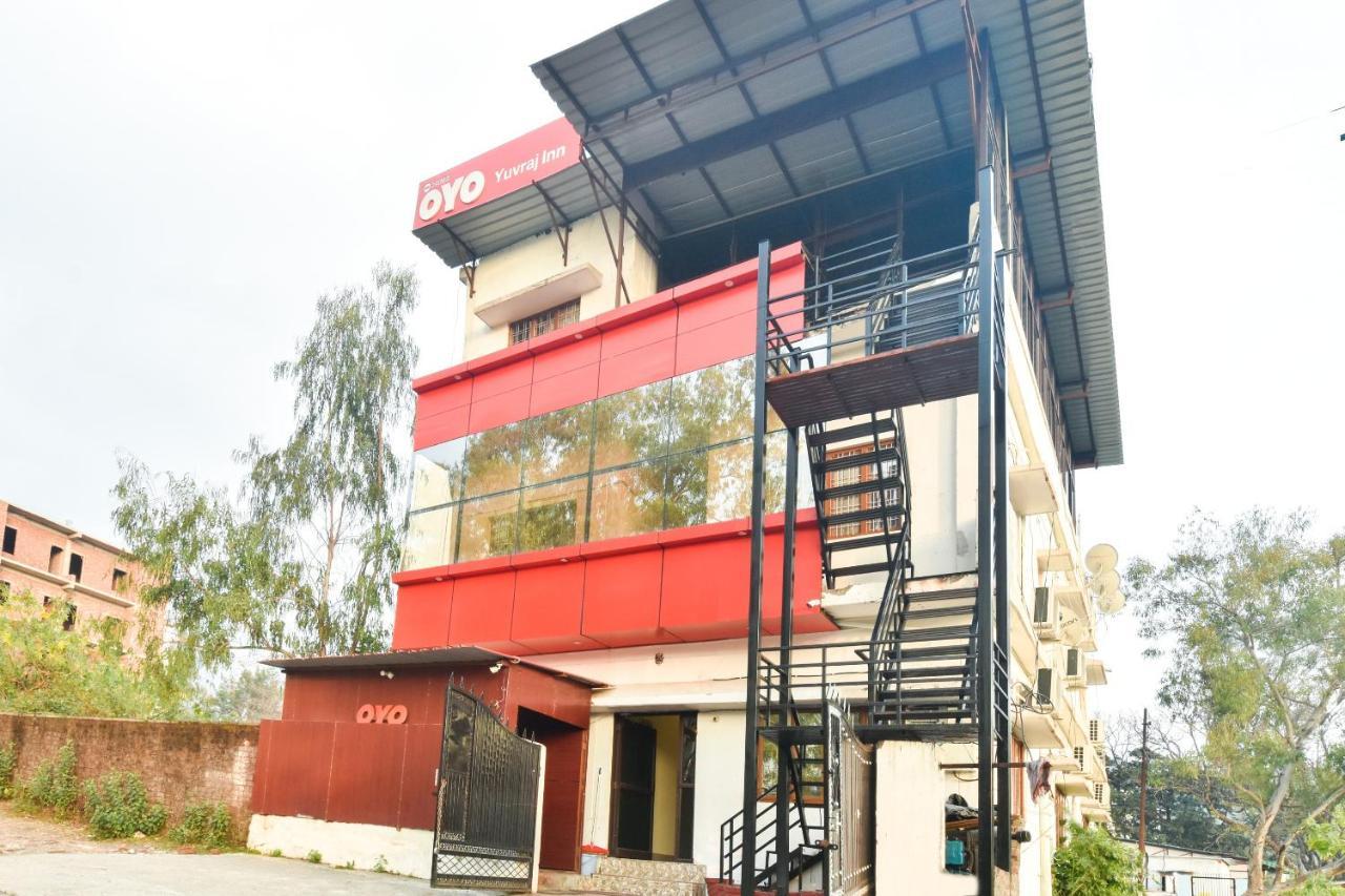 Oyo Flagship Yuvraj Inn Rajpur Ngoại thất bức ảnh